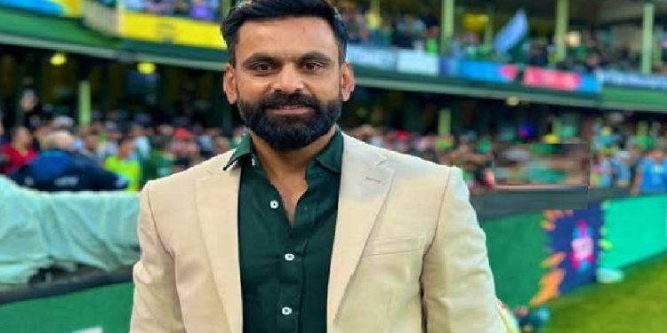 পাকিস্তানের হেড কোচ ও টিম ডিরেক্টরের দায়িত্ব পালন করবেন মোহাম্মদ হাফিজ