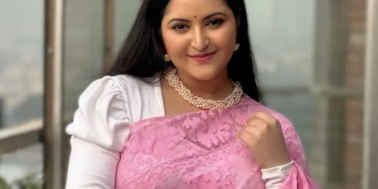 নতুন উদ্যমে কাজে ফিরেছেন পরীমনি দিলেন নতুন সুখবর