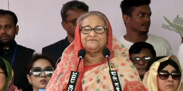 ভাগ্য পরিবর্তনে আওয়ামী লীগ যখনই কাজ শুরু করে বিএনপি তখনই বাধা সৃষ্টি করে: শেখ হাসিনা