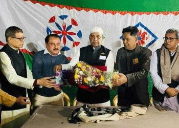 কলাপাড়ায় আওয়ামী লীগে যোগ দিলেন বিএনপি নেতা