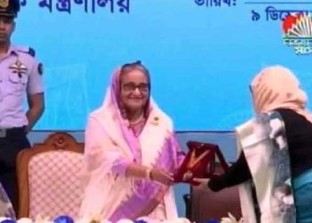 বিশিষ্ট পাঁচজন নারীকে রোকেয়া পদক দিলেন প্রধানমন্ত্রী শেখ হাসিনা