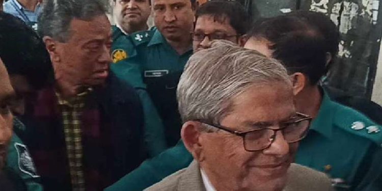 পল্টন থানায় নাশকতার মামলায় গ্রেপ্তার ফখরুল-খসরু