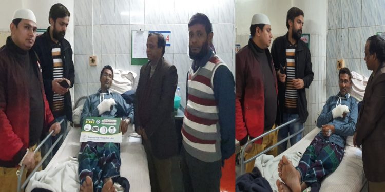 ২৮শে অক্টোবর আহত জাসাস বোয়ালমারী উপজেলার সভাপতিকে হাসপাতালে দেখতে কেন্দ্রীয় ও মহানগরের জাসাস নেতারা