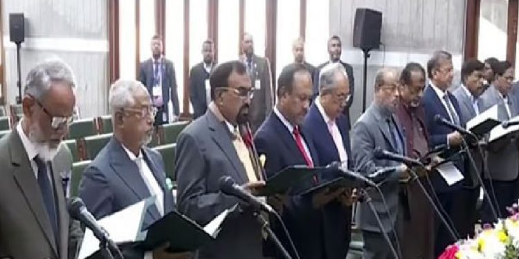 স্পিকারের সম্মতির অপেক্ষায়, বিতর্কের মধ্যেই বিরোধী দলীয় নেতা নির্বাচন করল জাতীয় পার্টি