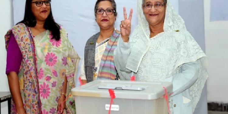 ২ লাখ ৪৯ হাজার ৯৬২ ভোট পেয়ে নির্বাচিত হয়েছেন শেখ হাসিনা