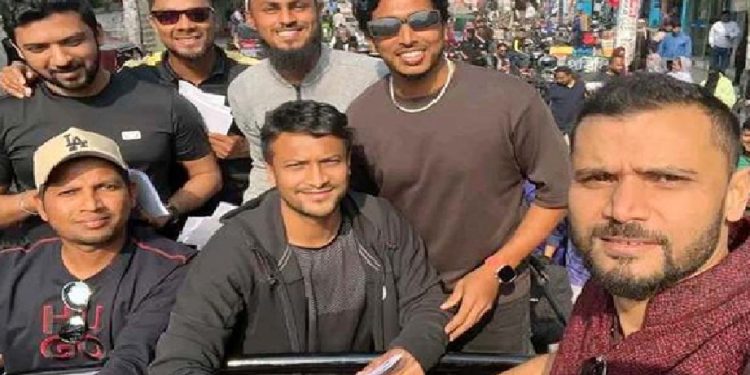 সাকিবের নির্বাচনী প্রচারণা চালাতে মাগুরায় মাশরাফি বিন মর্তুজা