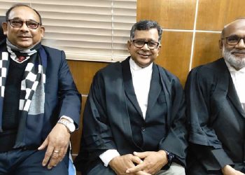 সুপ্রিম কোর্টে আইনপেশায় ফিরে এসেছেন সাবেক তিন মন্ত্রী