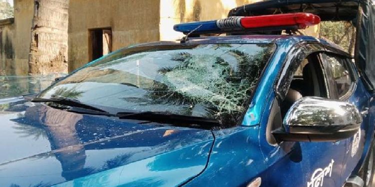 সিংড়ায় পুলিশ, বিএনপি, আওয়ামী লীগের ত্রিমুখী সংঘর্ষ, আটক-৩