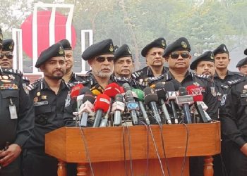 কেন্দ্রীয় শহীদ মিনারে কোনো হুমকি নেই: র‍্যাব ডিজি