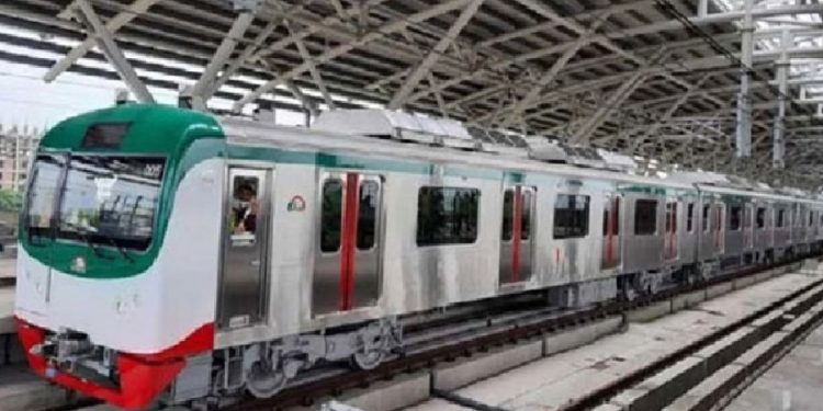 মেট্রোরেলের স্টেশন গুলোতে বসানো হচ্ছে এটিএম