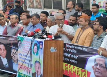 মির্জা ফখরুল আপনার কাছে আমরা ক্ষমা চাই: জয়নাল আবদিন ফারুক
