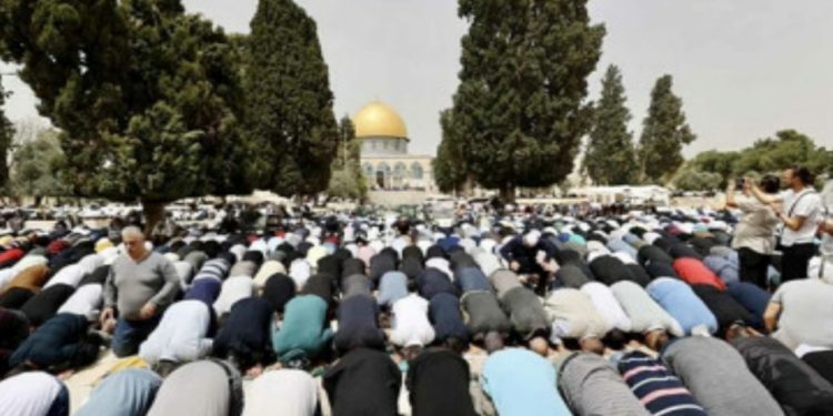 রমজান মাসে আল-আকসায় নামাজ পড়তে পারবেন ফিলিস্তিনির মুসলিমরা