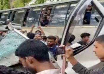 গোপালগঞ্জের মুকসুদপুরে বাস-মাইক্রোবাস সংঘর্ষে নিহত – ৫