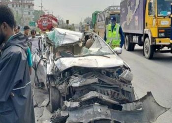 কার্ভাডভ্যানের পেছনে প্রাইভেটকারের ধাক্কায় নিহত- ২