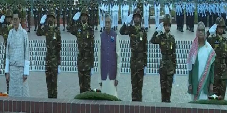 স্বাধীনতা দিবসে বীর শহীদদের প্রতি শ্রদ্ধা জানিয়েছেন রাষ্ট্রপতি ও প্রধানমন্ত্রী