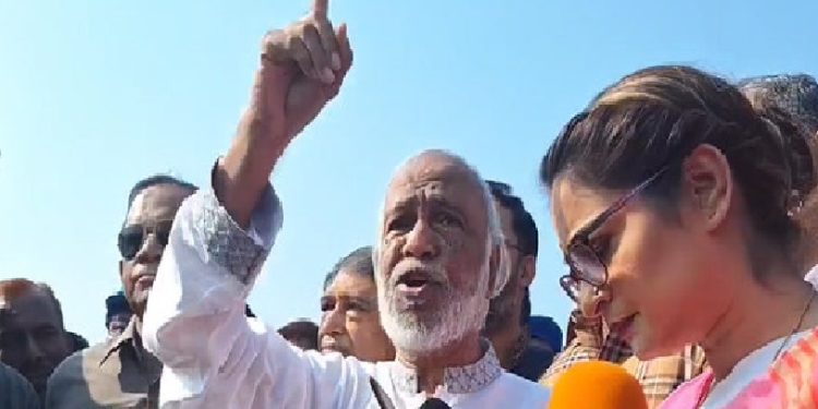 সরকার মুখে গণতন্ত্রের কথা বললেও তারা স্বৈরতন্ত্র কায়েম করেছে: মঈন খান
