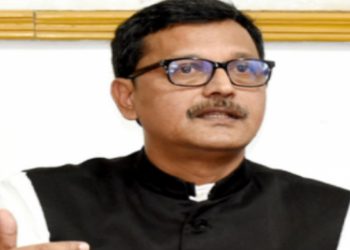 জিম্মি দশা থেকে মুক্ত হওয়া নাবিকদের দেশে ফিরতে ২০ দিন লাগবে: খালিদ মাহমুদ