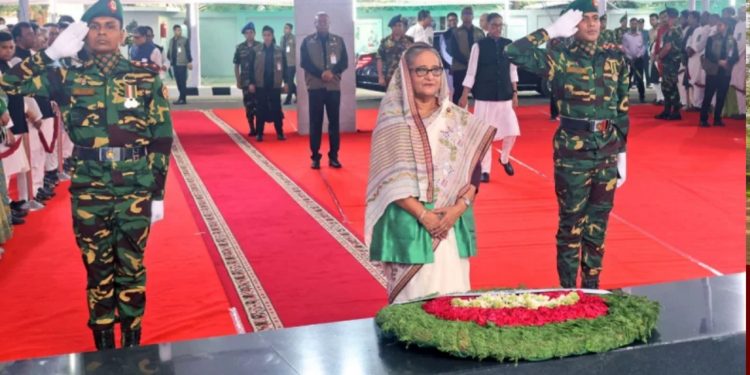 মুজিবনগর দিবসে বঙ্গবন্ধুর প্রতিকৃতিতে প্রধানমন্ত্রী শেখ হাসিনার শ্রদ্ধা