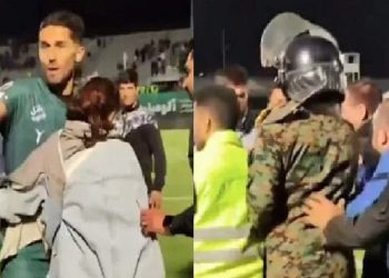 নারী ভক্তকে জড়িয়ে ধরায় অর্থ জরিমানা ও নিষেধাজ্ঞার কবলে ইরানের ফুটবলার