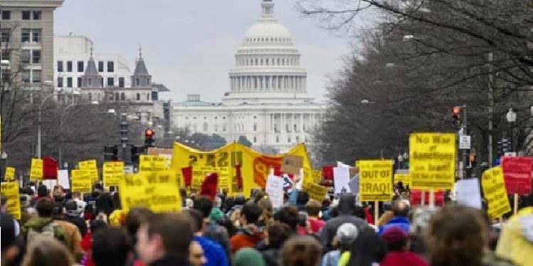 চলছে যুক্তরাষ্ট্রে যুদ্ধবিরোধী বিক্ষোভ
