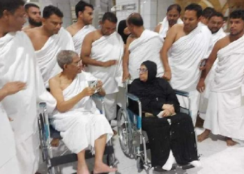 বুধবার ওমরাহ পালন শেষে সস্ত্রীসহ দেশে ফিরছেন মির্জা ফখরুল