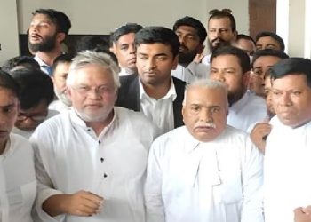 চিকিৎসার জন্য বিদেশ গেলেও আমানউল্লাহ আমানকে এক মাসের মধ্যে ফেরার আদেশ