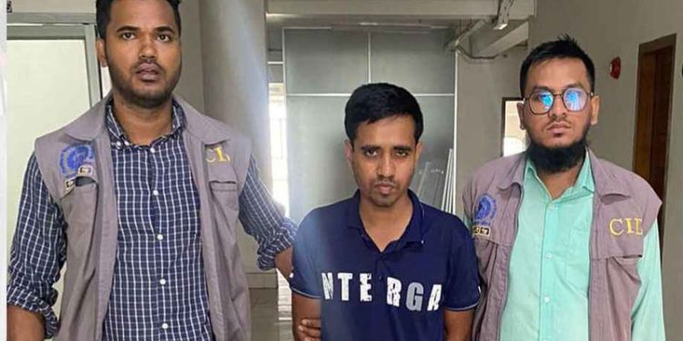 ছাত্রদের সঙ্গে বিকৃত যৌনাচারের অভিযোগে শিক্ষক গ্রেফতার