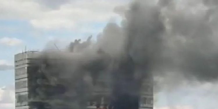 মস্কোতে একটি অফিস ভবনে ভয়াবহ অগ্নিকাণ্ডে ৮ জন নিহত