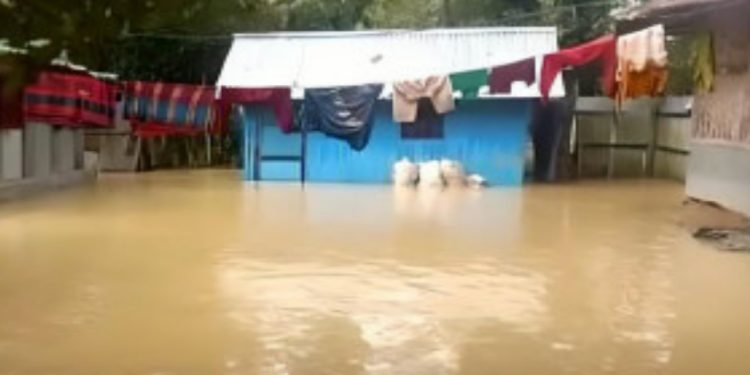 ফেনীতে বন্যা, দুই উপজেলায় এইচএসসি ও সমমানের পরীক্ষা স্থগিত