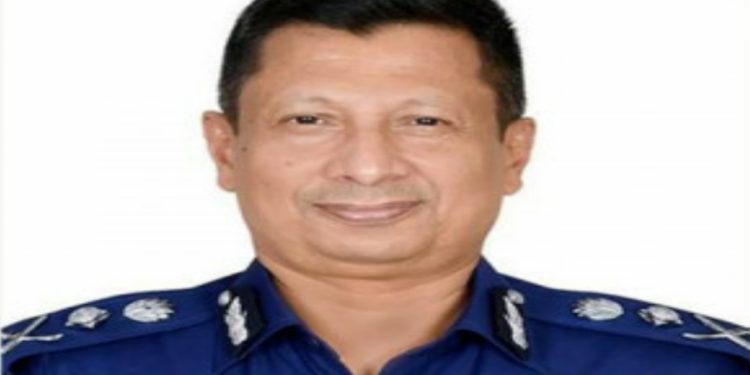 পুলিশ মহাপরিদর্শক চৌধুরী আবদুল্লাহ আল-মামুনের চাকরির মেয়াদ বাড়িয়েছে সরকার