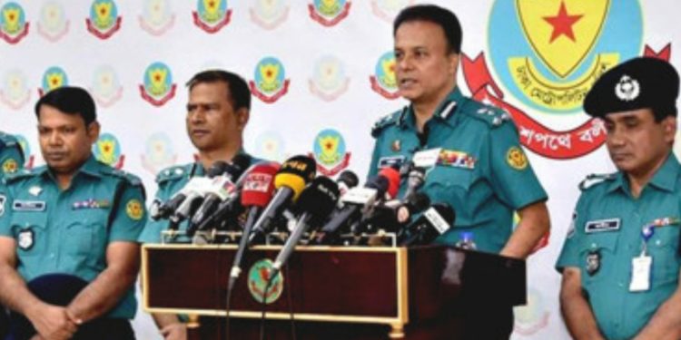 আইনবিরোধী কাজ হলে পুলিশ বসে থাকবে না: ডিএমপি