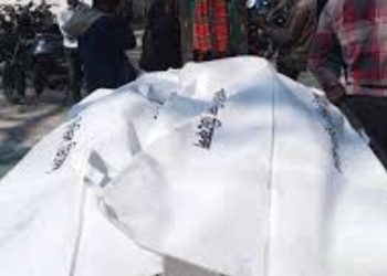 স্বামী-স্ত্রী ও দুই মেয়ের ঝুলন্ত মরদেহ উদ্ধার