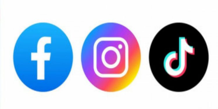 আজ ফেসবুকসহ সব সোশ্যাল মিডিয়া খুলছে