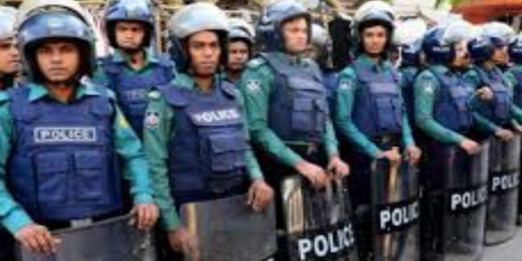 পুলিশের সব ইউনিটকে সন্ধ্যার মধ্যে কাজে যোগদানের নির্দেশ