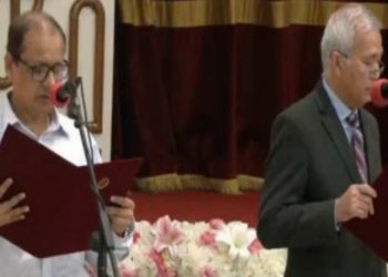 শপথ নিলেন আরও দুই উপদেষ্টা