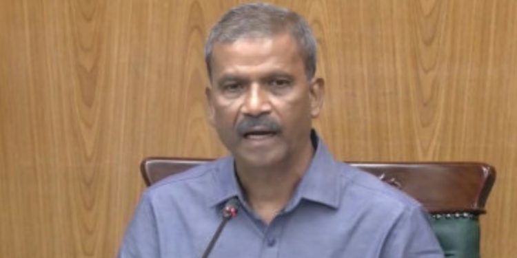 আগামী ৩১ আগস্টের মধ্যে সারাদেশের সব মামলা প্রত্যাহার করা হবে: আসিফ নজরুল