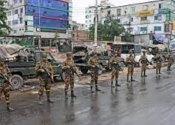 সারা বাংলাদেশে সন্ধ্যা ৬টা থেকে অনির্দিষ্টকালের জন্য সান্ধ্য আইন জারি