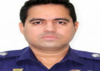 মরদেহ স্তূপ করে আগুনে পোড়ানোর অভিযুক্ত পুলিশ সুপার কাফীকে বিমানবন্দরে আটক