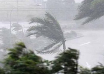 আজ ৬০ কিলোমিটার বেগে ঝড়ের আভাস