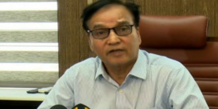 আট জেলার নতুন ডিসির নিয়োগ বাতিল