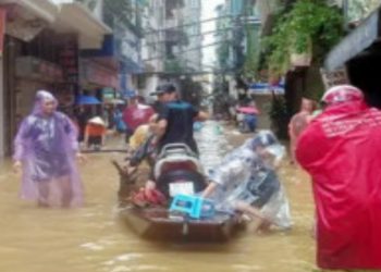 ভিয়েতনামে ভয়াবহ বন্যা-ভূমিধসে নিহত-১৯৭, নিখোঁজ-১২৮