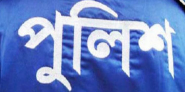 দায়িত্বরত ট্রাফিক পুলিশকে ছুরিকাঘাত