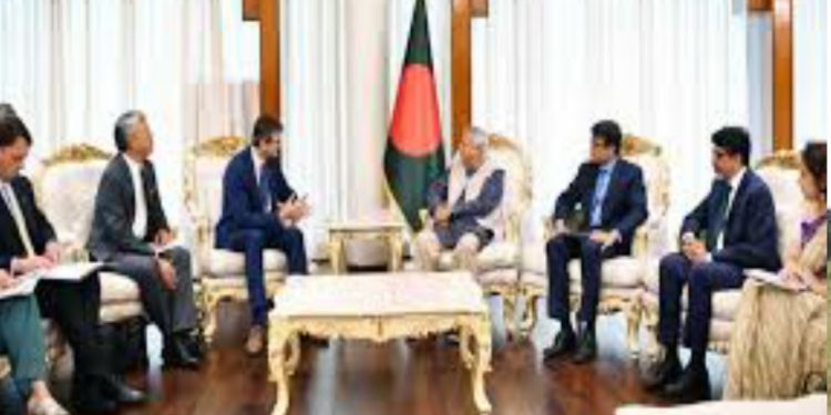 প্রধান উপদেষ্টার ড. মুহাম্মদ ইউনূসের সঙ্গে বৈঠকে মার্কিন প্রতিনিধিদল