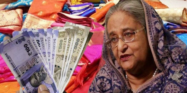 ভারতে বিমানসেনাদের ঘাঁটিতে নিজেই শপিং করছেন হাসিনা!