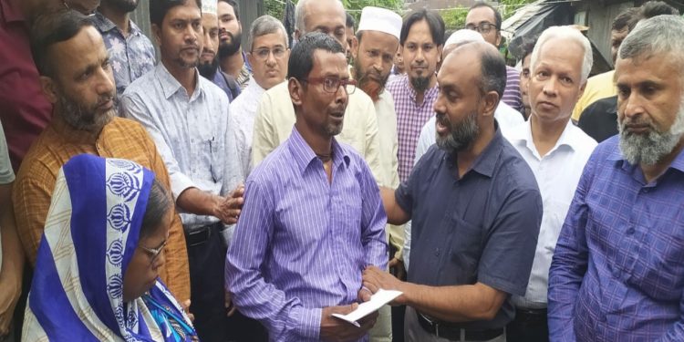 শহীদ হৃদয় তরুয়ার পরিবারের পাশে দাড়ালেন পবিপ্রবির ভিসি