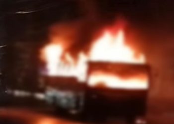 দ্রুত গতির বাস চাপায় পথচারীর মৃত্যু, বিক্ষুব্ধ জনতার তিন বাসে আগুন