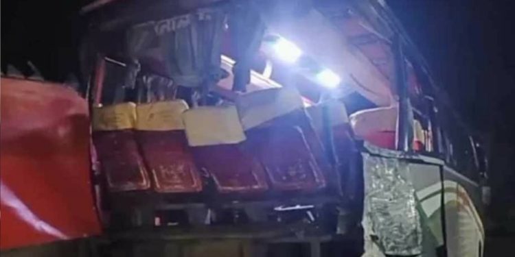 নাটোরে বাস-ট্রাক সংঘর্ষে নিহত- ২