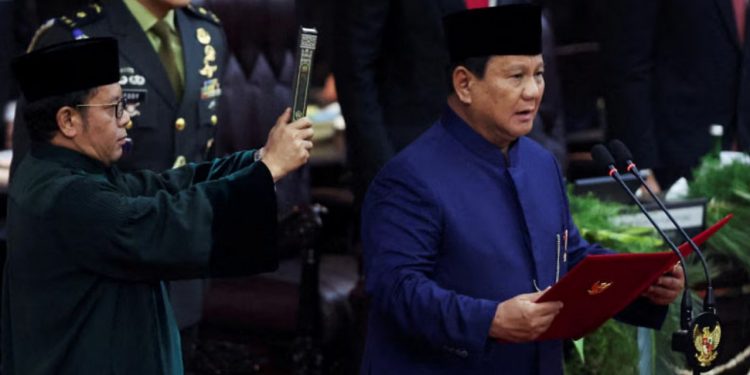 ইন্দোনেশিয়ার নতুন প্রেসিডেন্ট প্রাবোও সুবিয়ান্তো শপথ নিলেন
