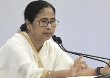 আমাদের সঙ্গে বাংলাদেশের কোন ঝগড়া নেই: মমতা