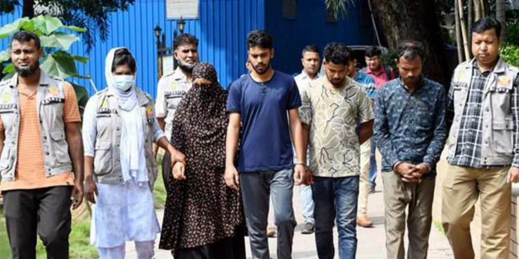 জাল স্ট্যাম্প ও কোর্ট ফি তৈরি চক্রের ৪ সদস্য গ্রেপ্তার